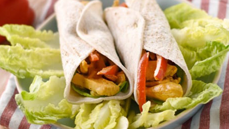 Fajitas de frango com caril